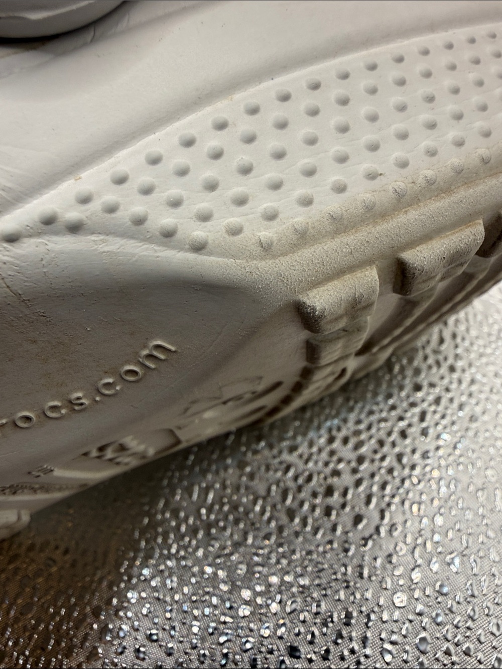 CROCS ClASSIC CLOGS - LIGHT GREY/CONCRETE ITEM IS UNISEX SIZE 7 - Picture 12 of 12